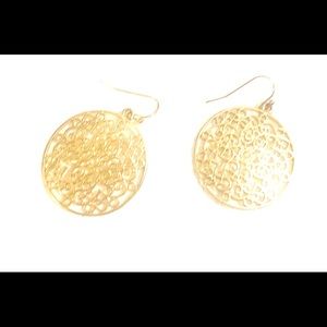 2 gold-plated round dangle earrings